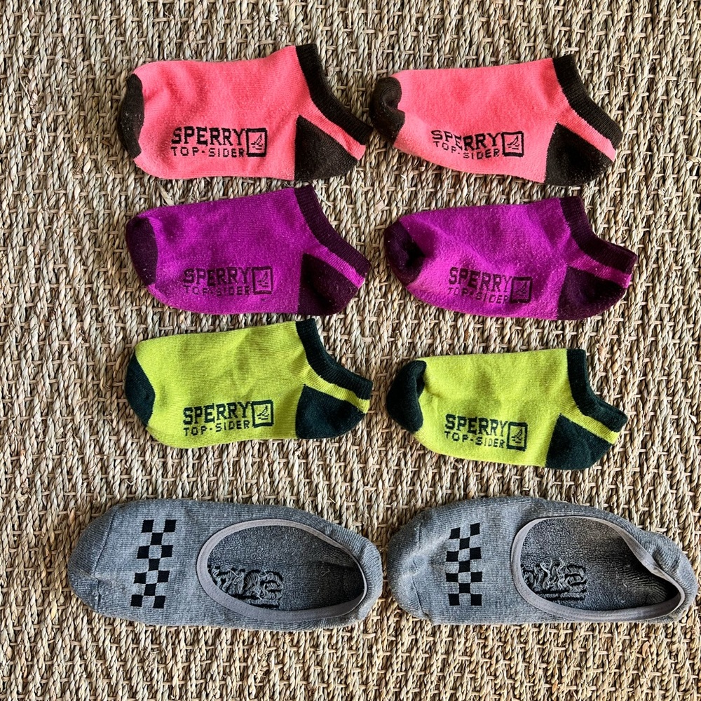 Mens Sock Bundle: 3 pair Sperry Top Sider No Show, 1 pair of Vans No Show/Slip